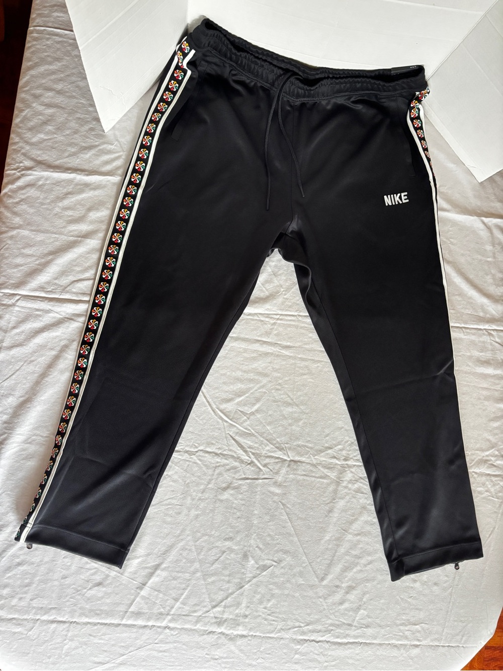 Nike Evolution Of The Swoosh Tribute Jogger Pants CQ7193-010 NWT!